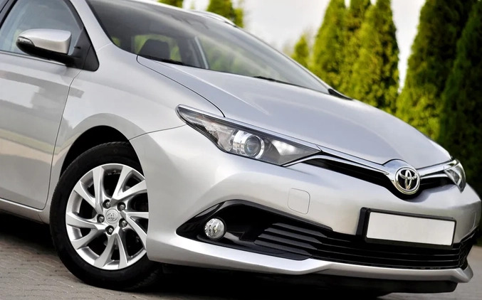 Toyota Auris cena 45900 przebieg: 142000, rok produkcji 2017 z Maków Podhalański małe 781